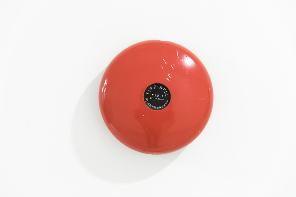 红色消防警铃图片