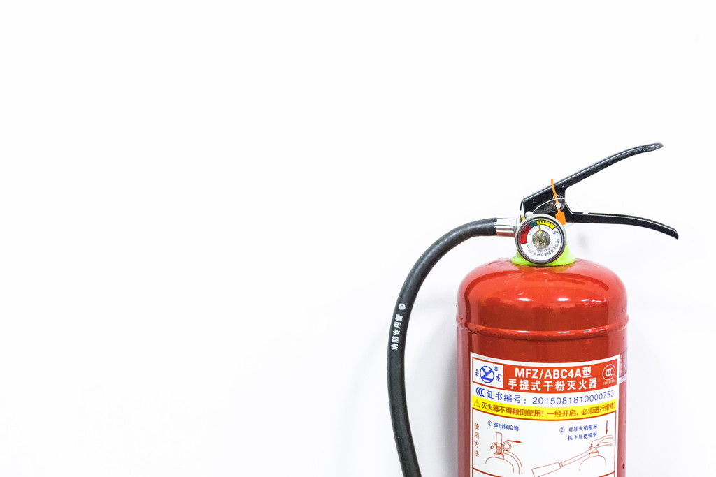红色消防灭火器
