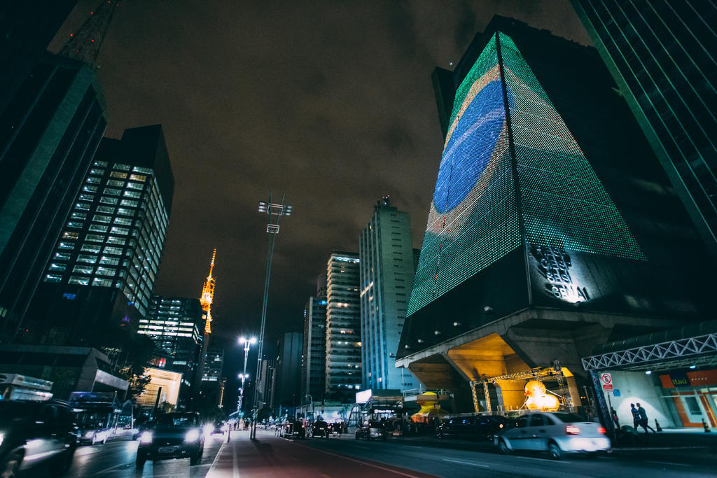 外部建筑城市夜晚光道路背景图片