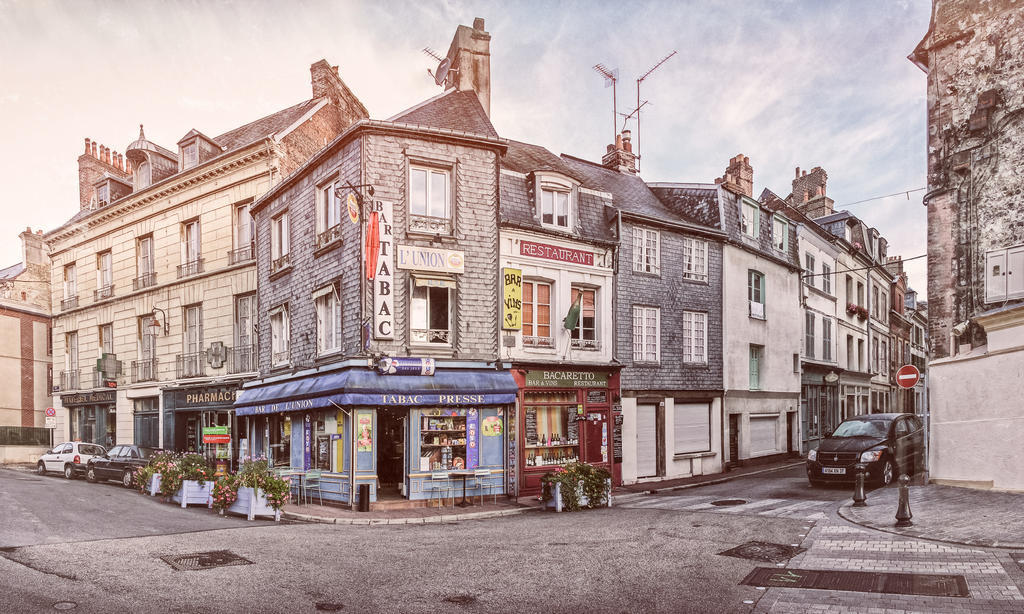 彩色建筑怀旧整洁特色大楼街道风景城市建筑设计街景背景图片