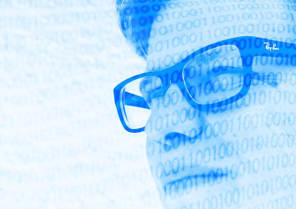 蓝色创意男子蓝色面部上充满数字互联网数据人背景图片