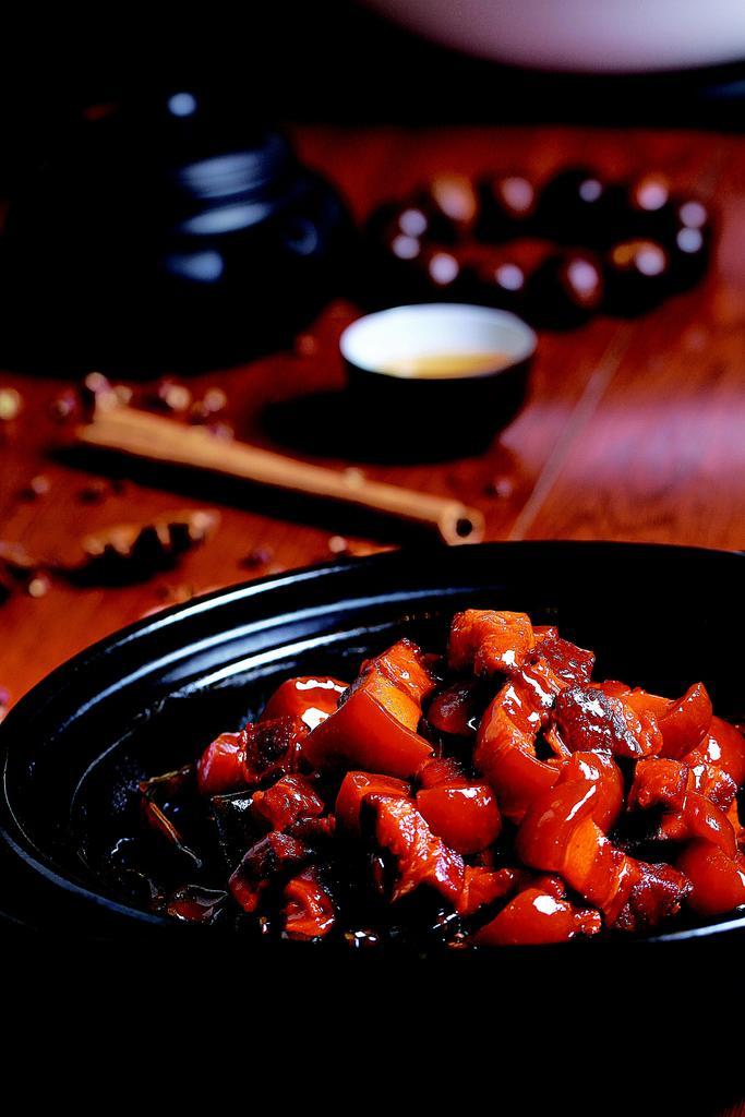 食物特写诱人的红烧肉背景图片