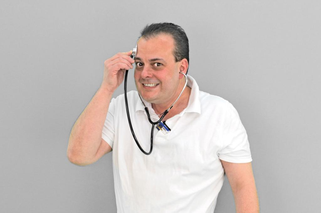 白色医生医疗研究搞笑男背景图片