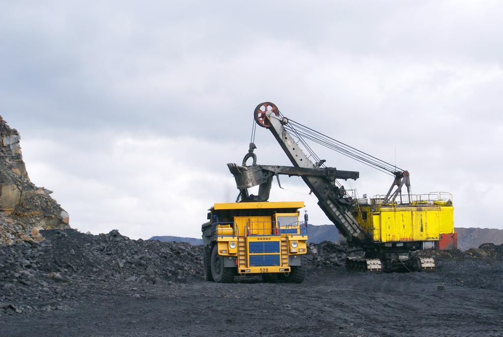 旅游自然煤炭开采背景图片