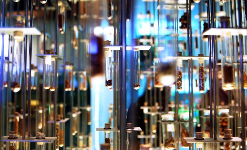 实验室试管种子特写背景图片