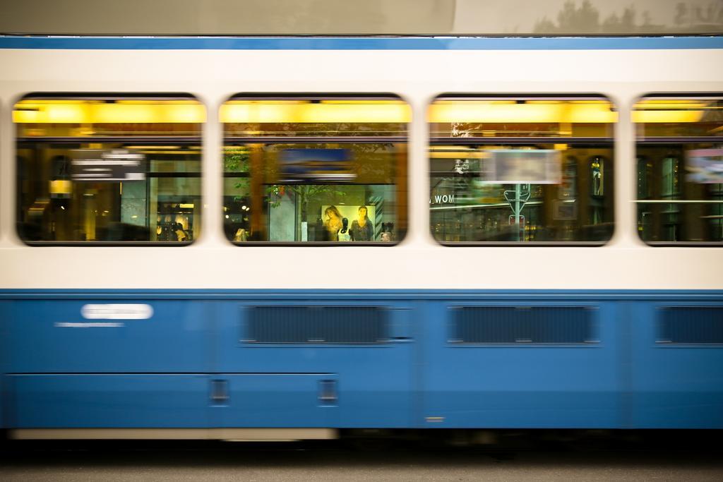 列车 车窗 宁静 运动