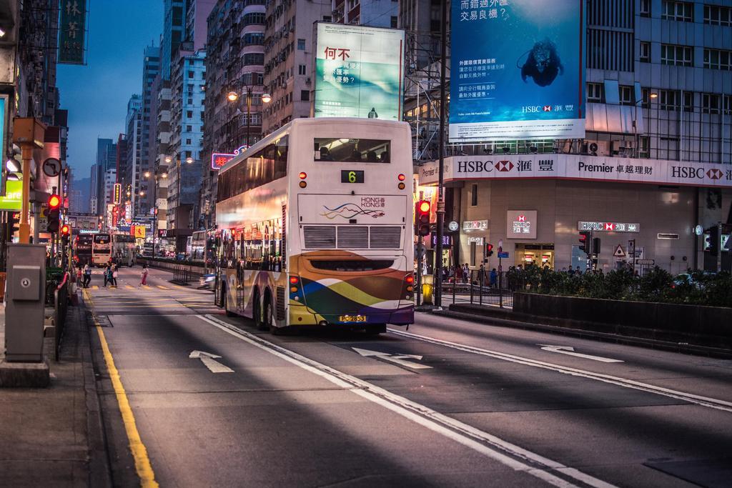 香港 街拍 夜景 总线