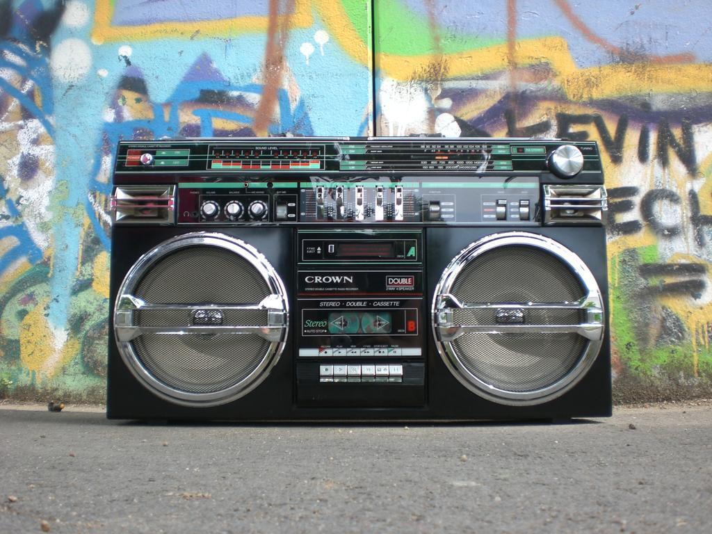 ghettoblaster 收录机 内置扬声器 老学校 录音机