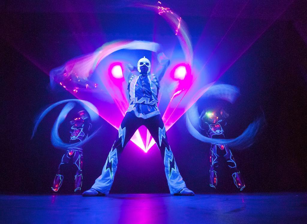 蓝色炫光舞台表演前卫背景图片