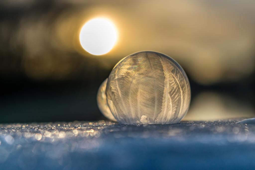 摄影唯美肥皂泡沫背景图片