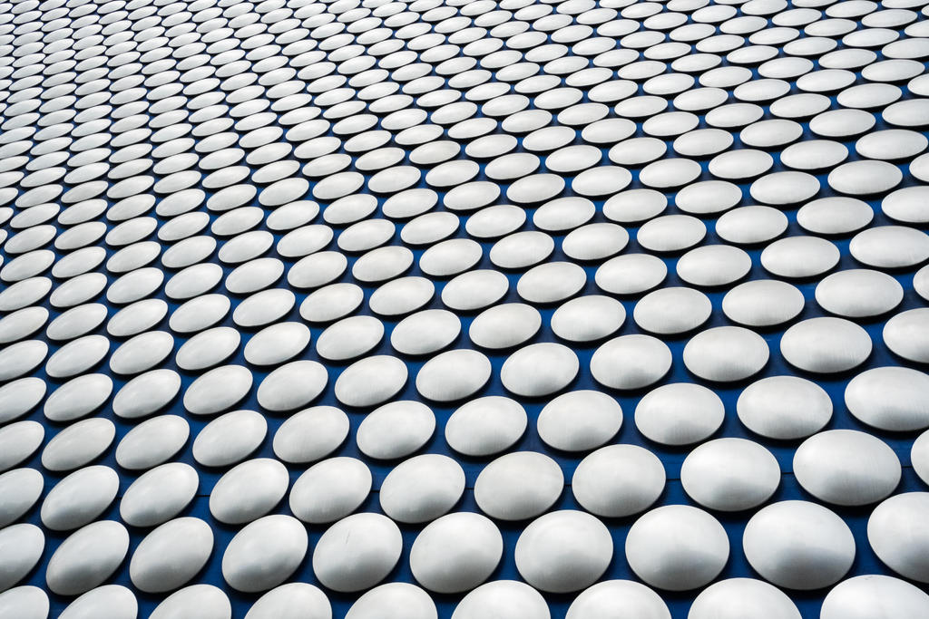 白色圆形建筑物品摆放透视背景装饰广告背景图片