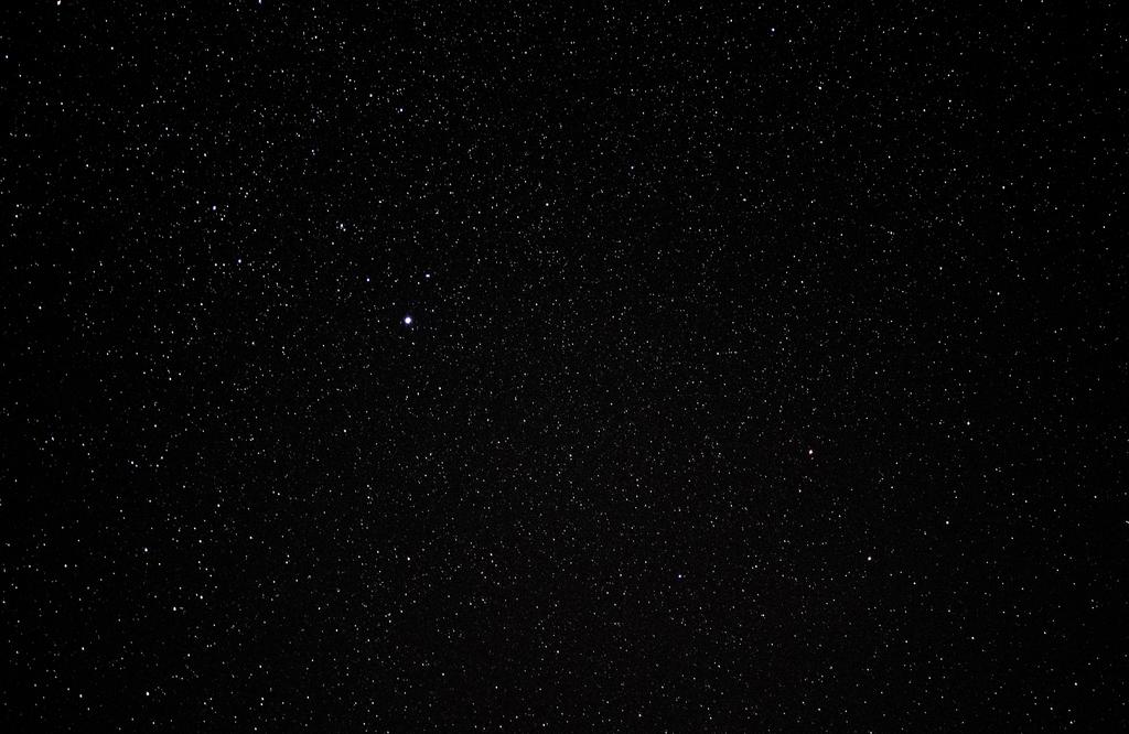 星空 太空 空间 星空 星星 闪光 明星  夜晚 晚上 黑夜 黑暗 灯光 霓虹灯  灯光 光线 激光 打火机  丽人 优雅 美丽 漂亮 女孩 女人 女性    海 海水  白色 浅色 黑白 简单 清新