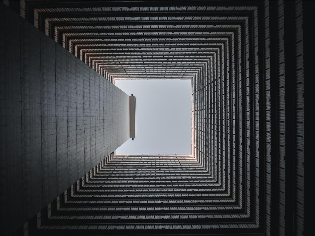 商务 商人 电子商务 股票交易所 业务 工作 办公室 工作室 工作 职场 建筑 大厦 建筑物 建设  纹理 组织 材料 花纹 墙 围墙 表面 隔阂 背景 天空 概念 步骤 活力 建筑 结构 建筑物 建筑学 黑色 暗色 黑白 昏暗