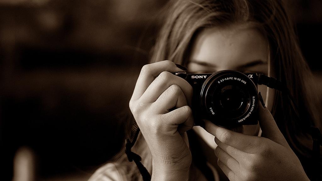 照片 纵向 技术 男子 年轻 索尼 相机 摄影师 女孩