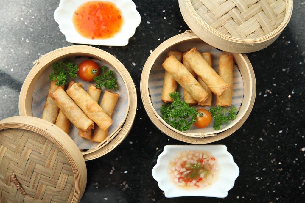 春卷 脆皮 油煎 开胃菜 滚 午餐 食品 亚洲 中国