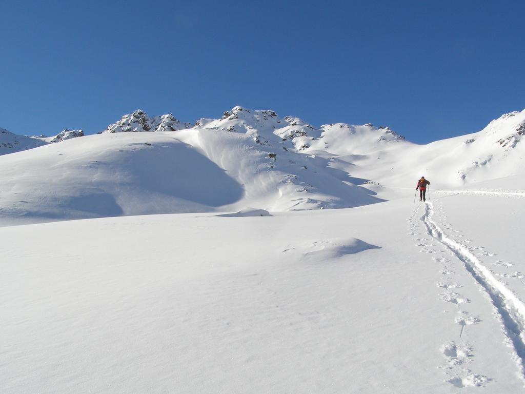 滑雪 穷乡僻壤skiiing 高山 旅游滑雪 深雪 寒冬 冬天 雪景