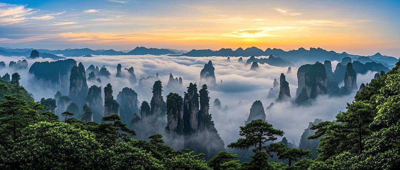 张家界日落云海自然风景区旅游风光图片