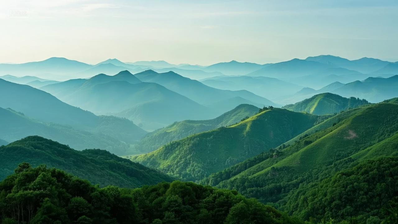 立秋节气层叠山脉自然风光旅游宣传背景