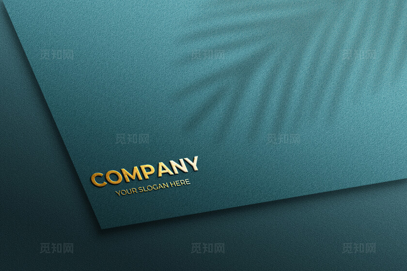  墨绿色特种纸金色烫金LOGO样机