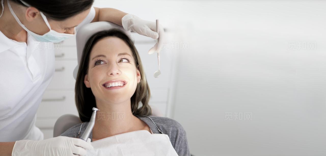 齿科医院三折页图片