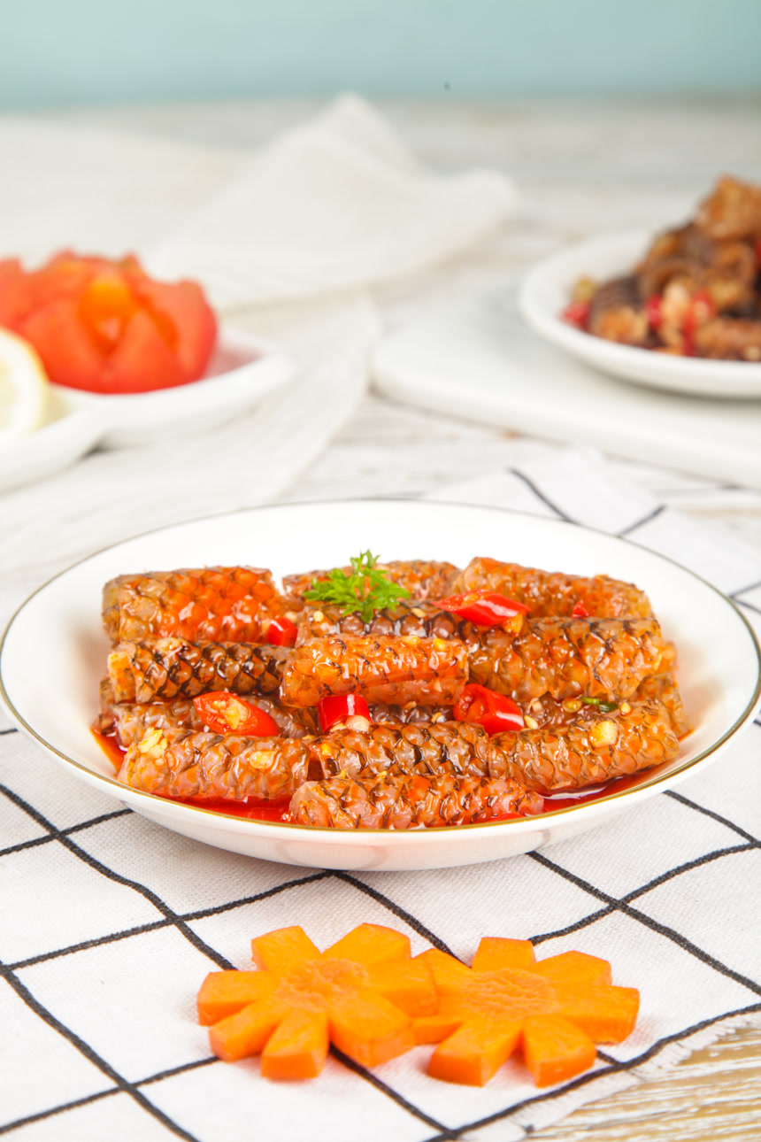 浅底上的香辣鱼皮