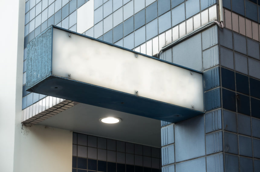 空白广告牌的模拟图像生活方式