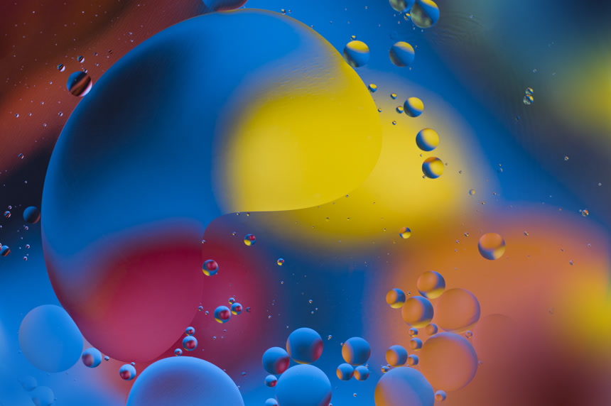 氧气在液体中起泡.美丽的宏观水系结构，自然的背景