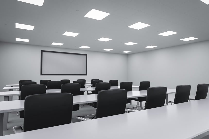 空旷的会议室多媒体语音讲台