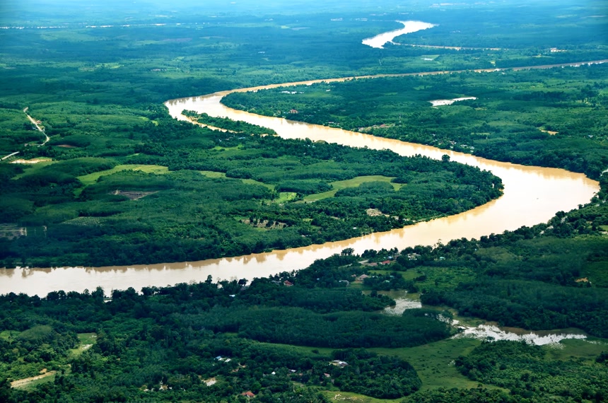 马来西亚彭亨州的河流电脑壁纸风景旅游图