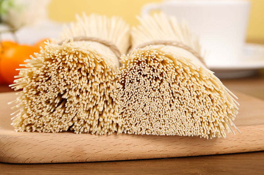 木底上的空心面