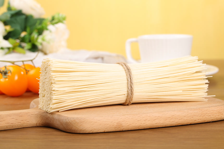 木底上的空心面