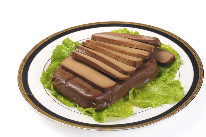 白底上的鸡蛋干