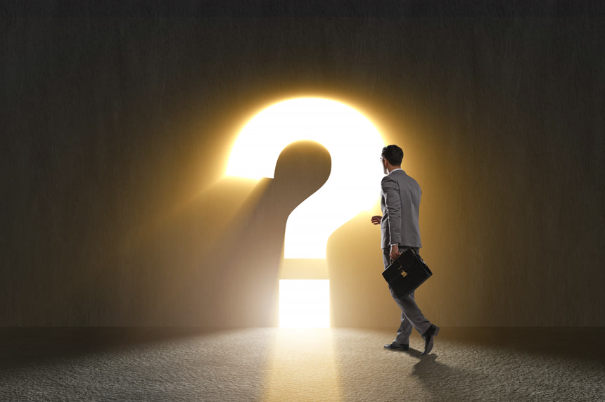 面临艰难抉择的商人创意素材问号