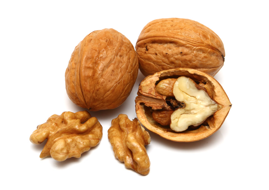 核桃和核桃仁白底图干果食物美食