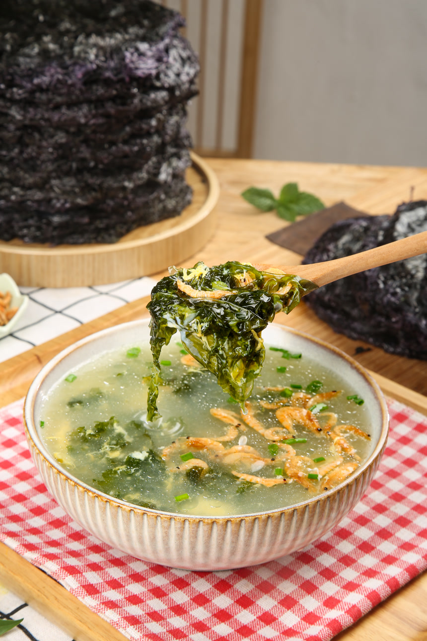 碗里的紫菜汤