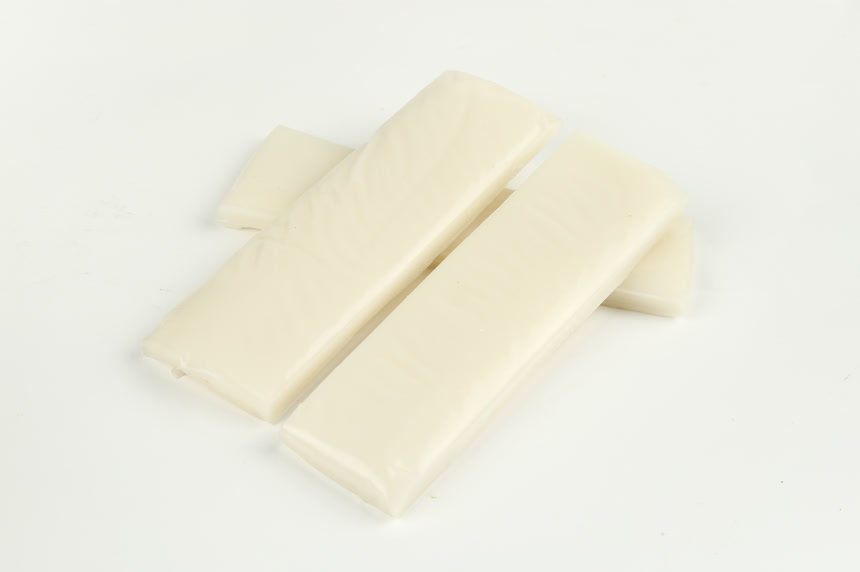 白底上的脆皮年糕