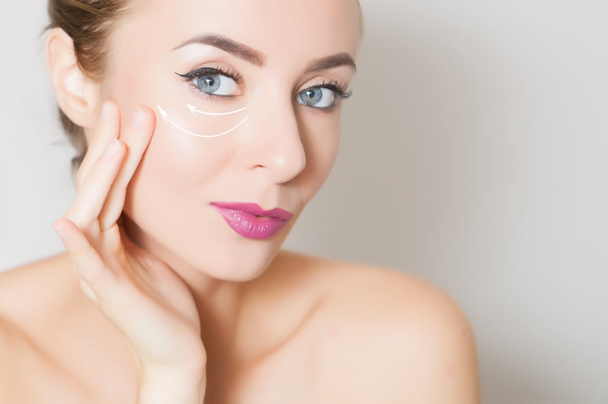 欧美女性模特肌肤护理美容宣传