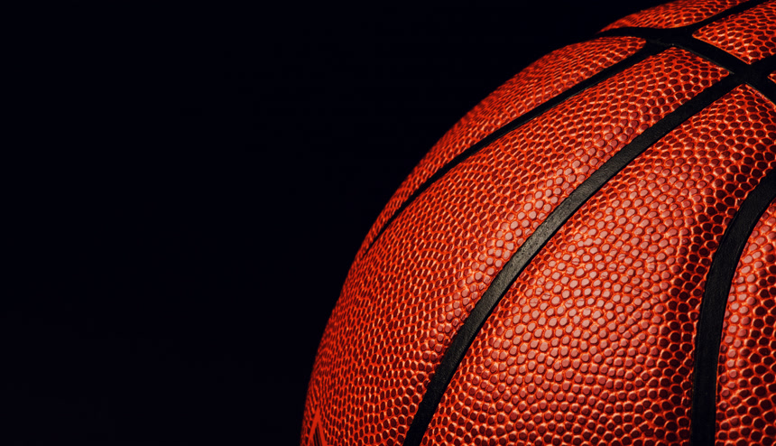 黑底上的红色篮球体育运动设备 