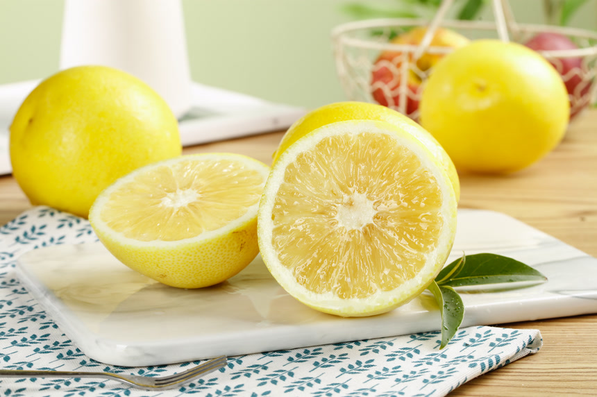 浅底上的南非橙柚