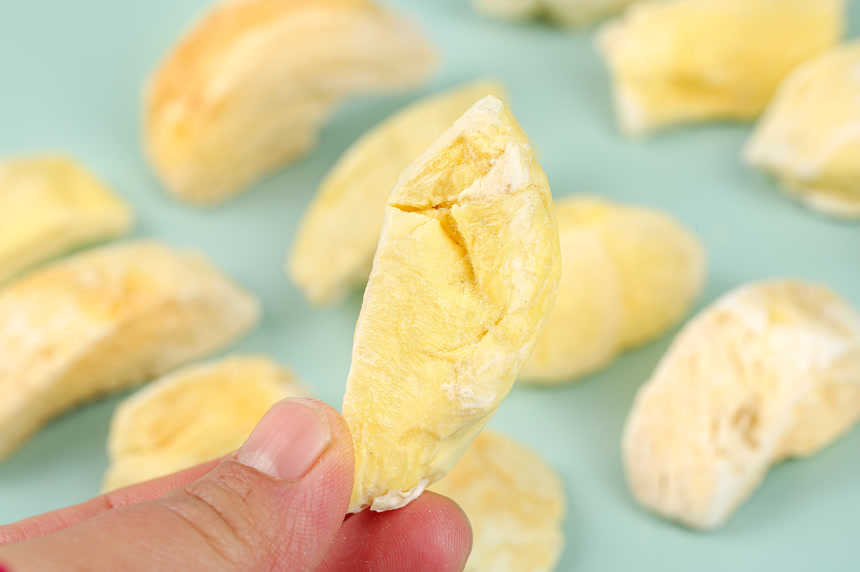 浅底上的冻干榴莲