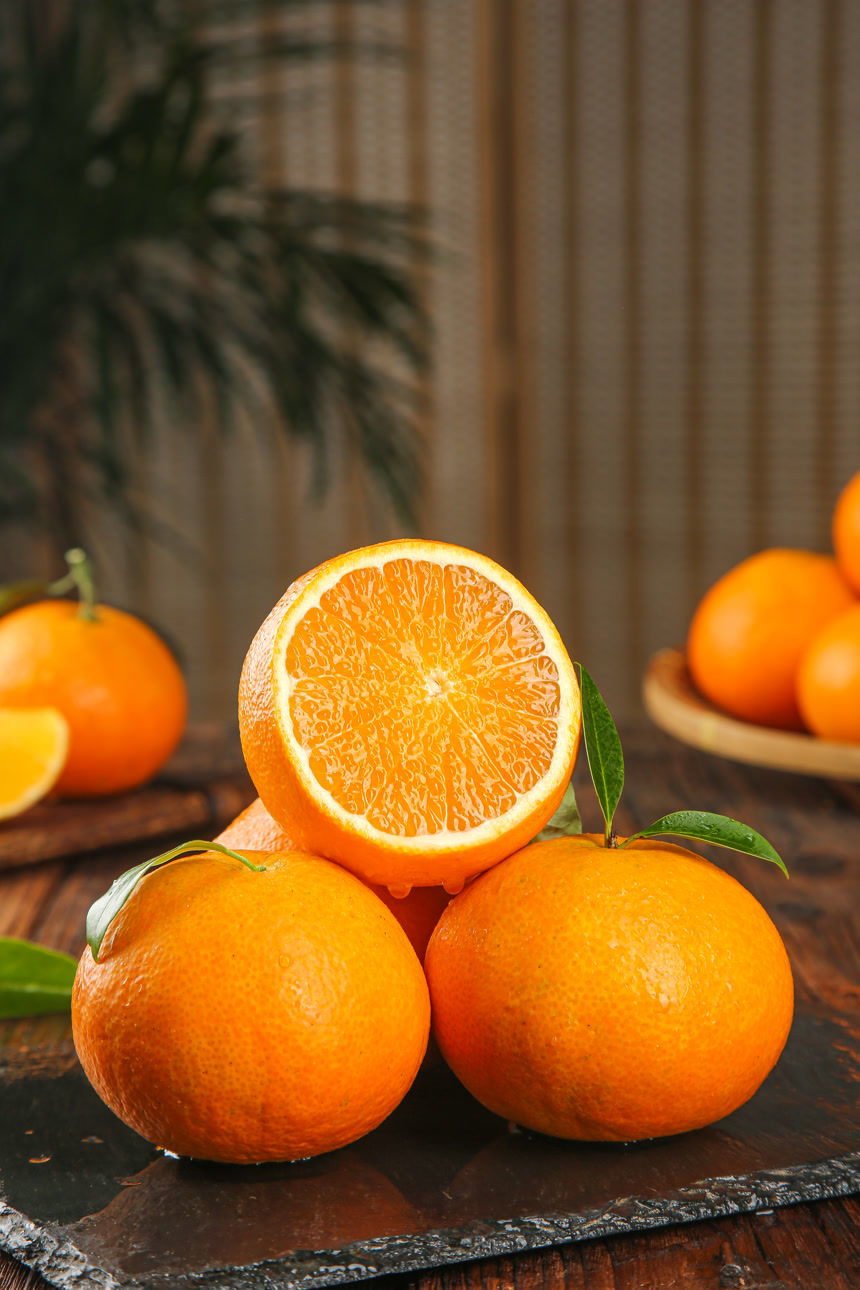 深底上的爱媛果冻橙