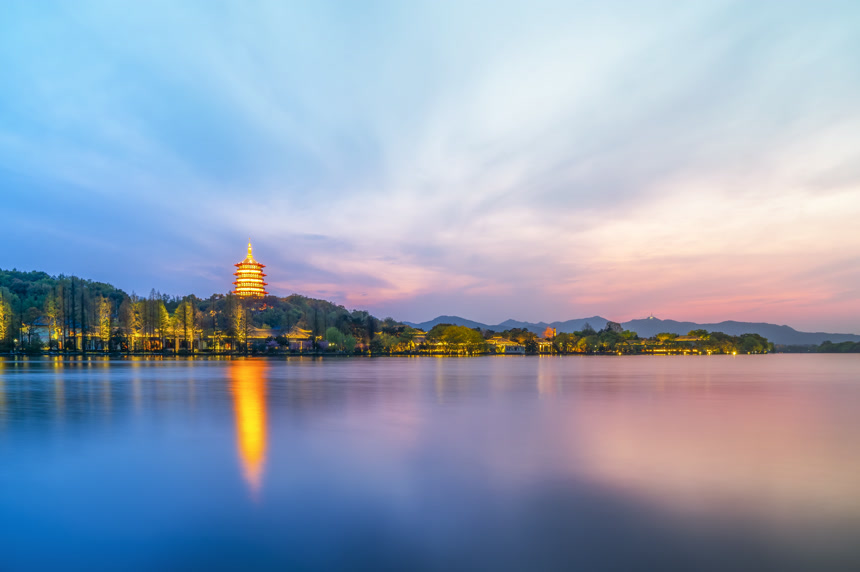 西湖美丽的风景与建筑景观