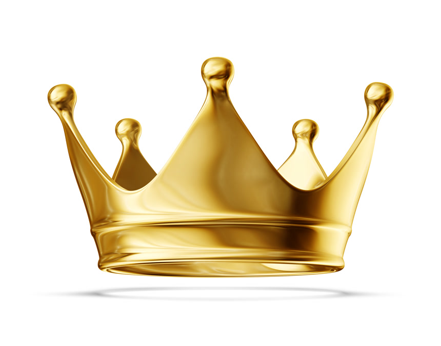 白色背景上3d金色的皇冠素材
