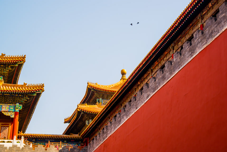 Beijing, China - April 7 2019: The royal palace pavillon in the forbiden city in Beijing城墙建筑旅游地标建筑