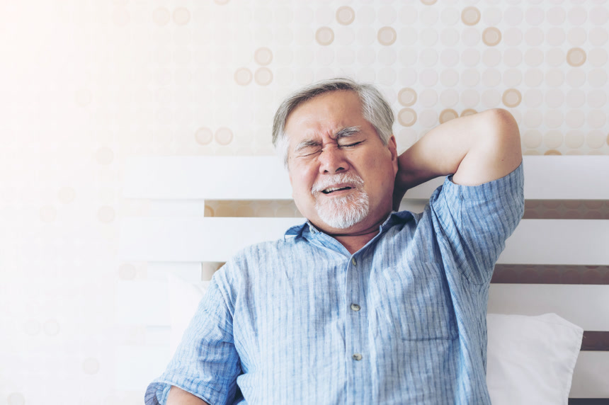 颈部不舒服的老年人人物肖像摄影生活方式