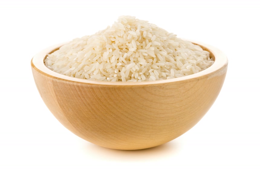 木碗里堆满了未煮熟的白米五谷杂粮乡村振兴白底图