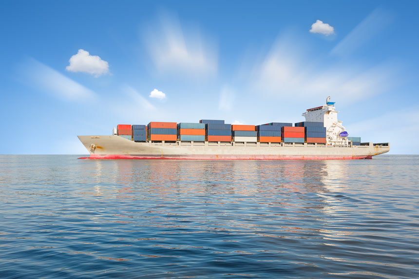 轮船货轮轮船出海港口海运集装箱船远洋货轮