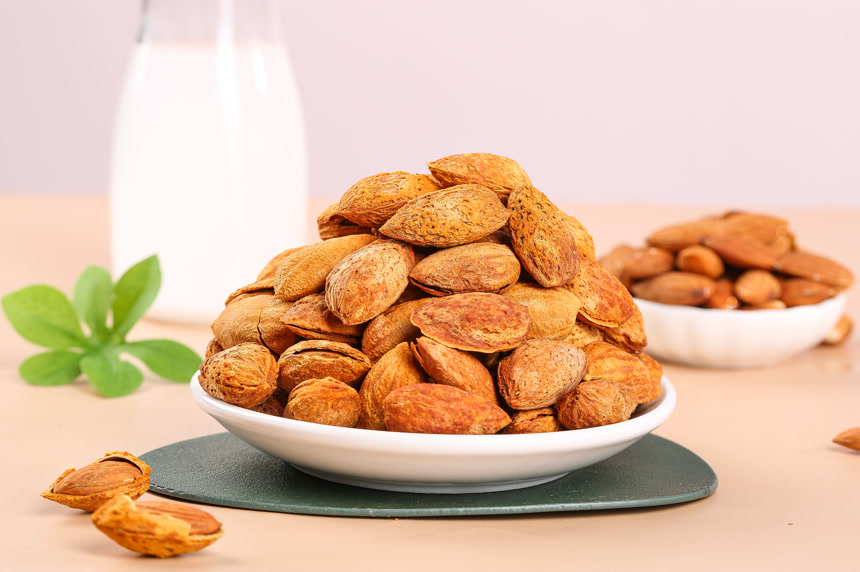 浅底上的巴旦木