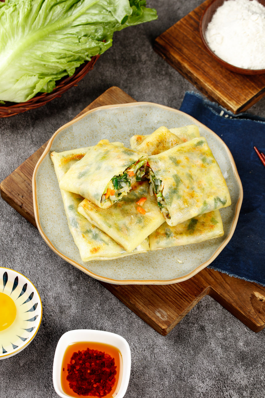 木底上的韭菜盒子