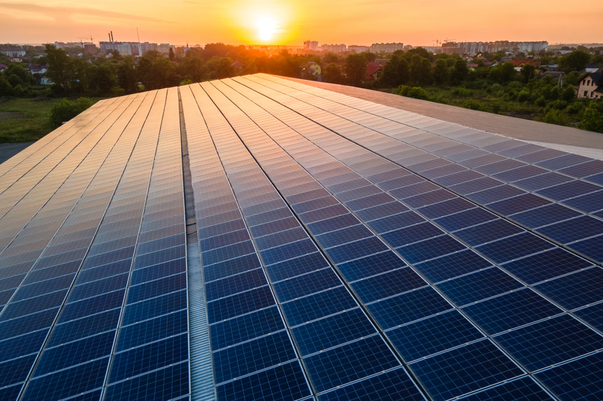 蓝色光电太阳能电池板安装图人文建筑景观